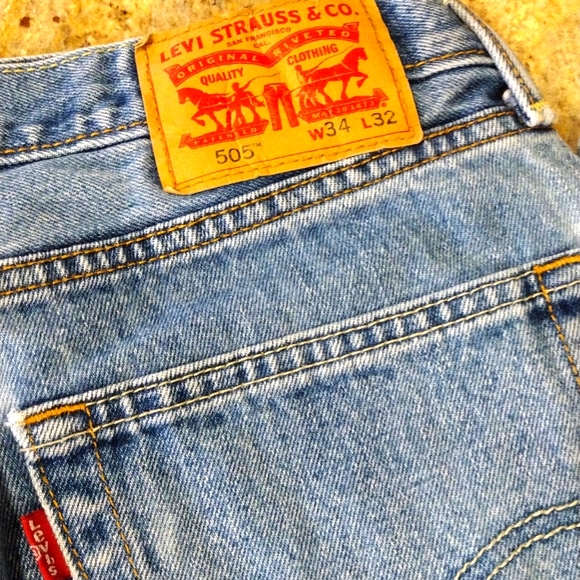 Levi's Other - 505 Levi Strauss Jeans Size W34 L32.  Color Blue 🔵.